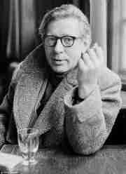 Photo of Laurie Lee